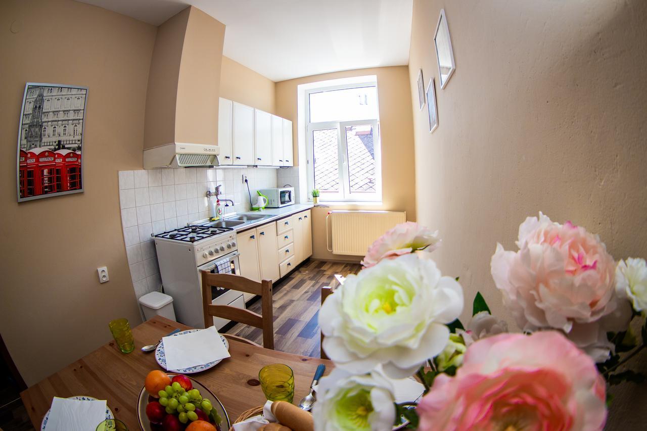 Apartman U Krale Komenskeho Йичин Экстерьер фото